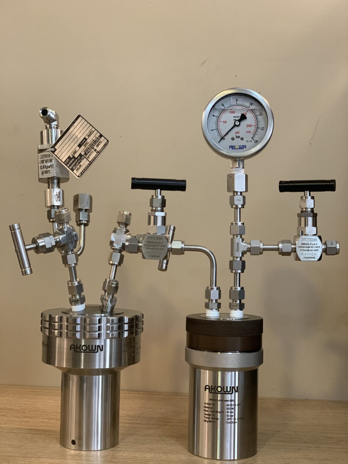 High and Medium Pressure Metal Reactor